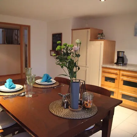 Wunderschoene Dachgeschoss - Maisonette * Rostock