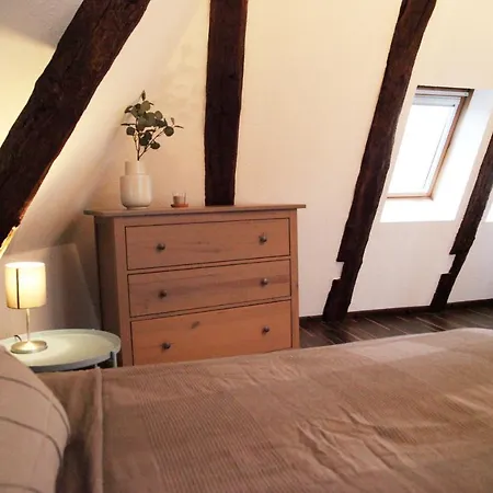 Wunderschoene Dachgeschoss - Maisonette Lejlighed