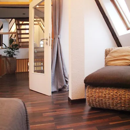 Lägenhet Wunderschoene Dachgeschoss - Maisonette *