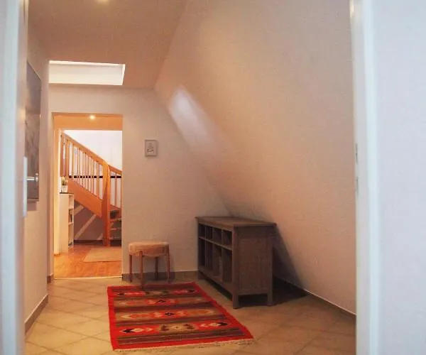 Wunderschoene Dachgeschoss - Maisonette